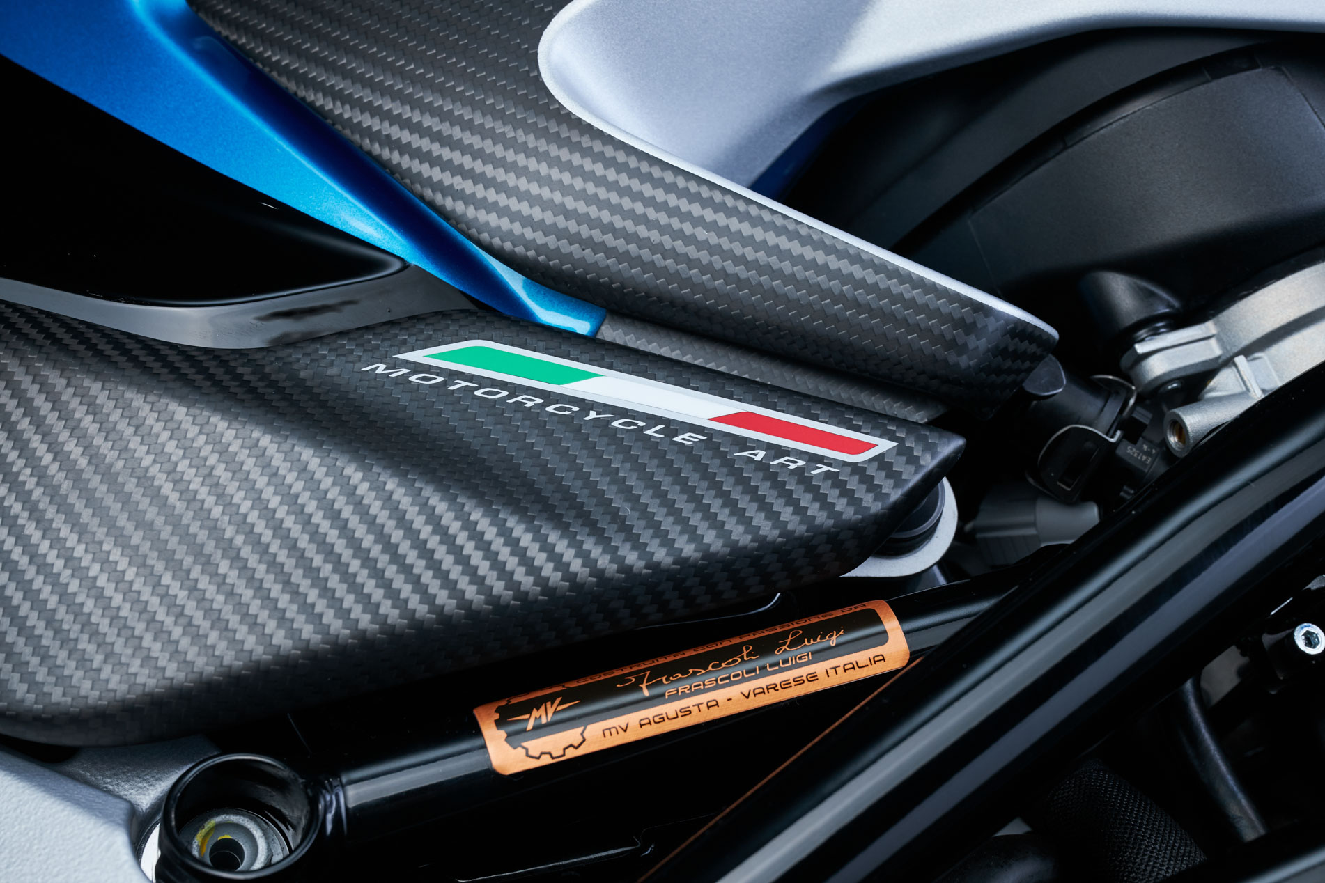 mvagusta-rush-titanio-16.jpg