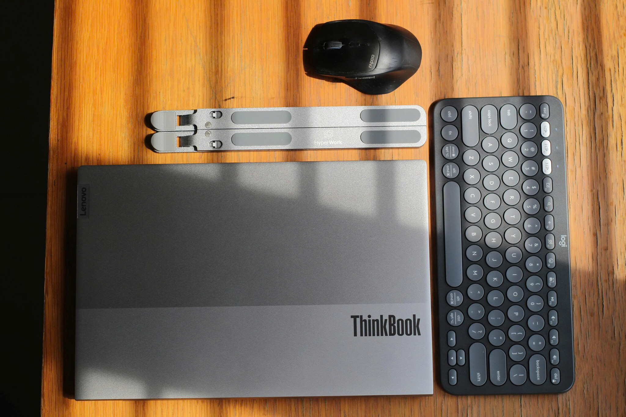 gia-do-laptop-thinkbook.jpg