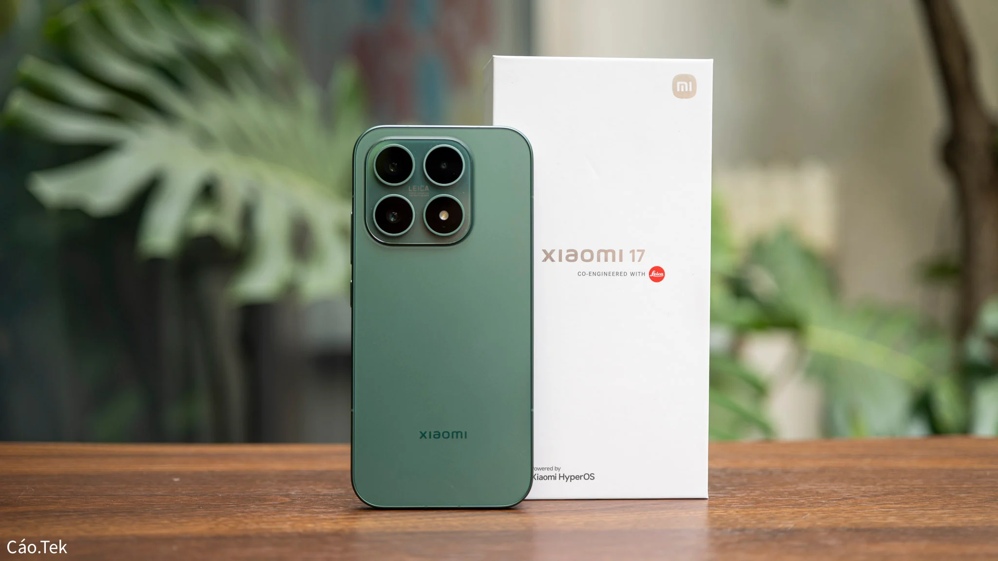 Trên tay Xiaomi 17: Thiết kế nhỏ gọn, Snapdragon 8 Elite Gen 5, camera chụp đẹp, pin lớn 6.330 mAh