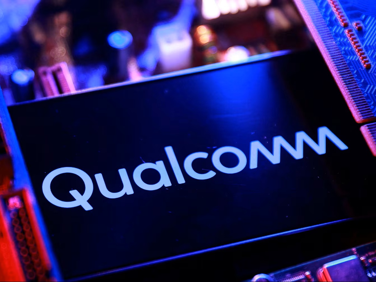 MWC26: Qualcomm giới thiệu modem X105 và chip WiFi FastConnect 8800