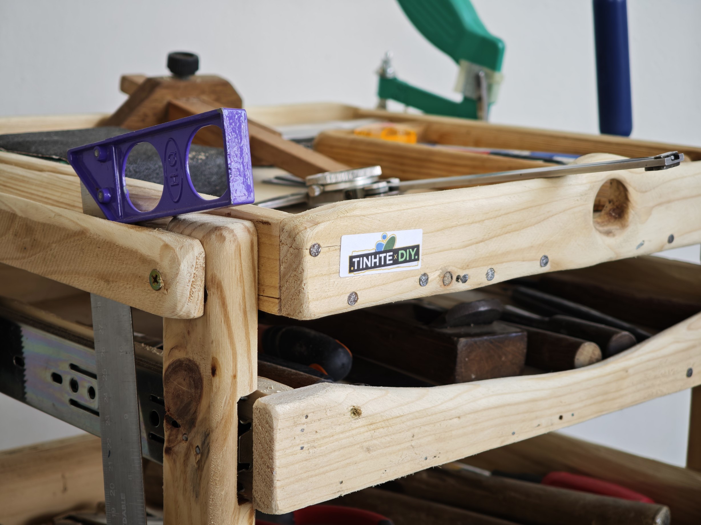 Tinhte DIY: Làm xe để tool.
