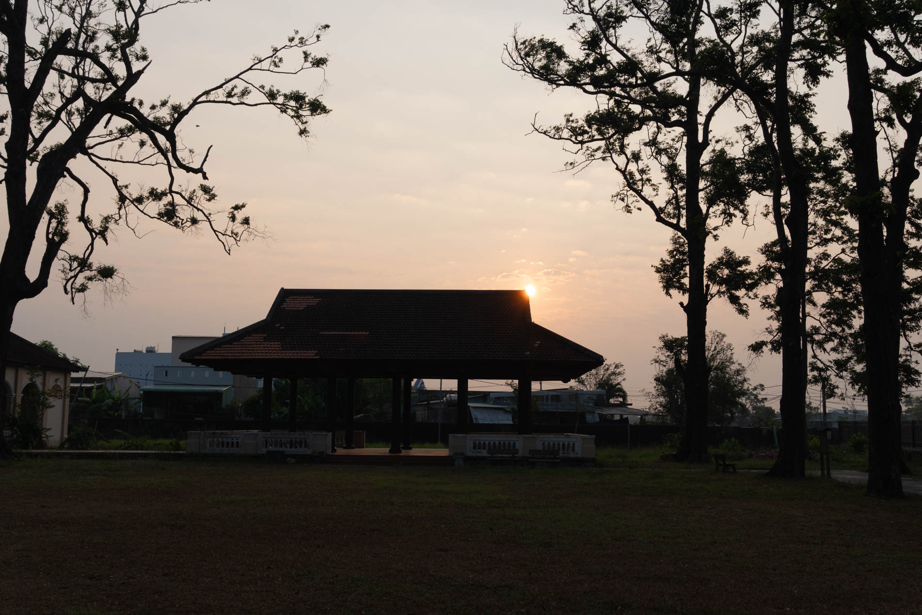 nha-tho-long-song-1.jpg