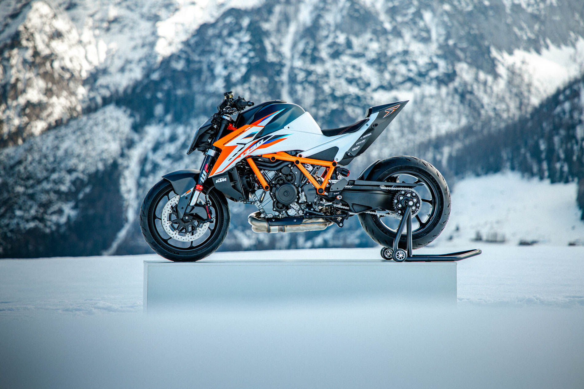1390-Super-Duke-RR-10.jpg