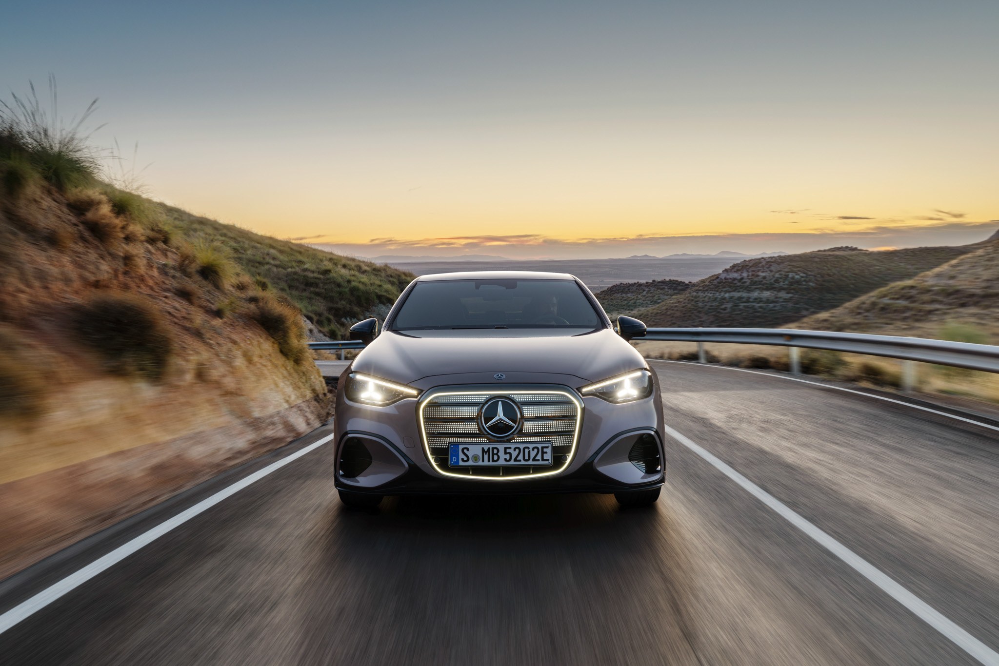 all-new-class-electric-tinhte-3.jpg
