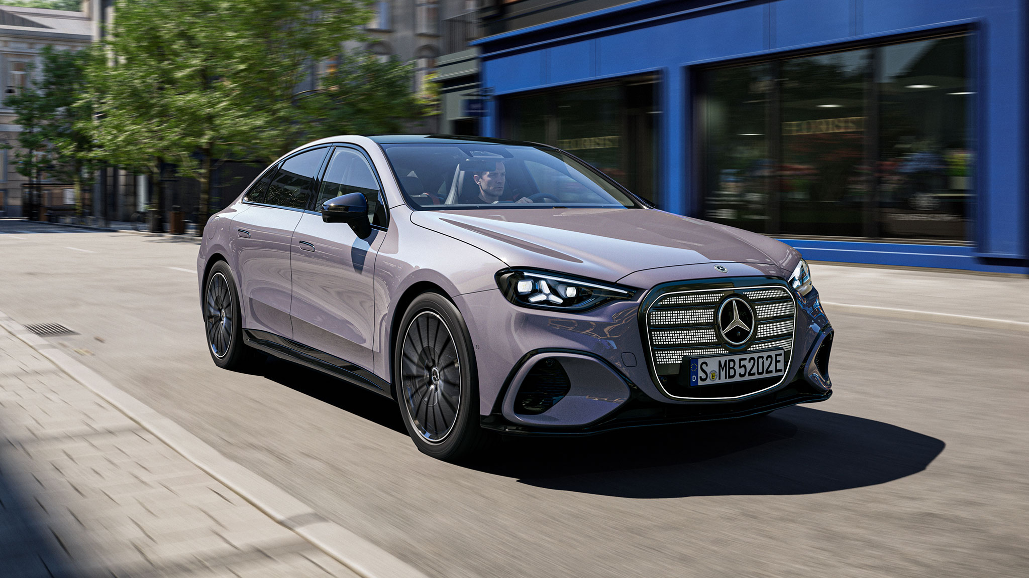 Mercedes-Benz C-Class EV 2027 ra mắt toàn cầu: Cự ly 762km, trần sao, màn hình 39"