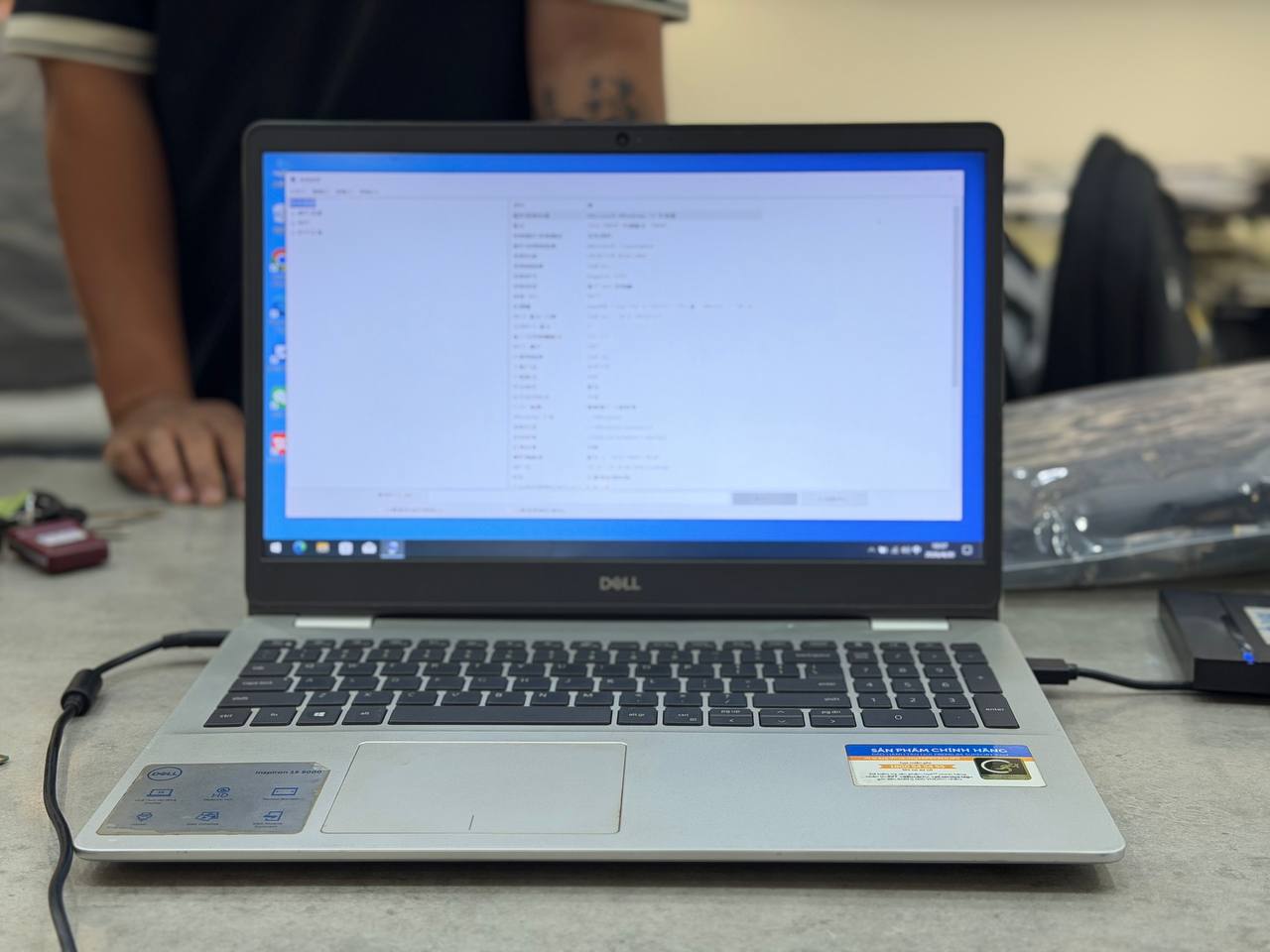 Kinh nghiệm bán laptop Dell cũ — mình bị "hớ" lần đầu nhưng lần hai ổn hơn nhiều