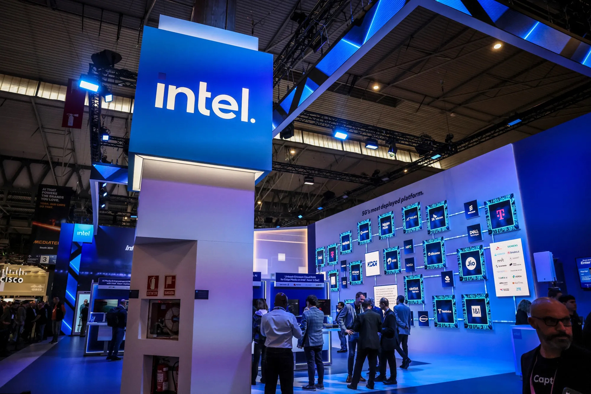 Intel hưởng lợi trở lại nhờ nhu cầu CPU trong kỷ nguyên AI agentic