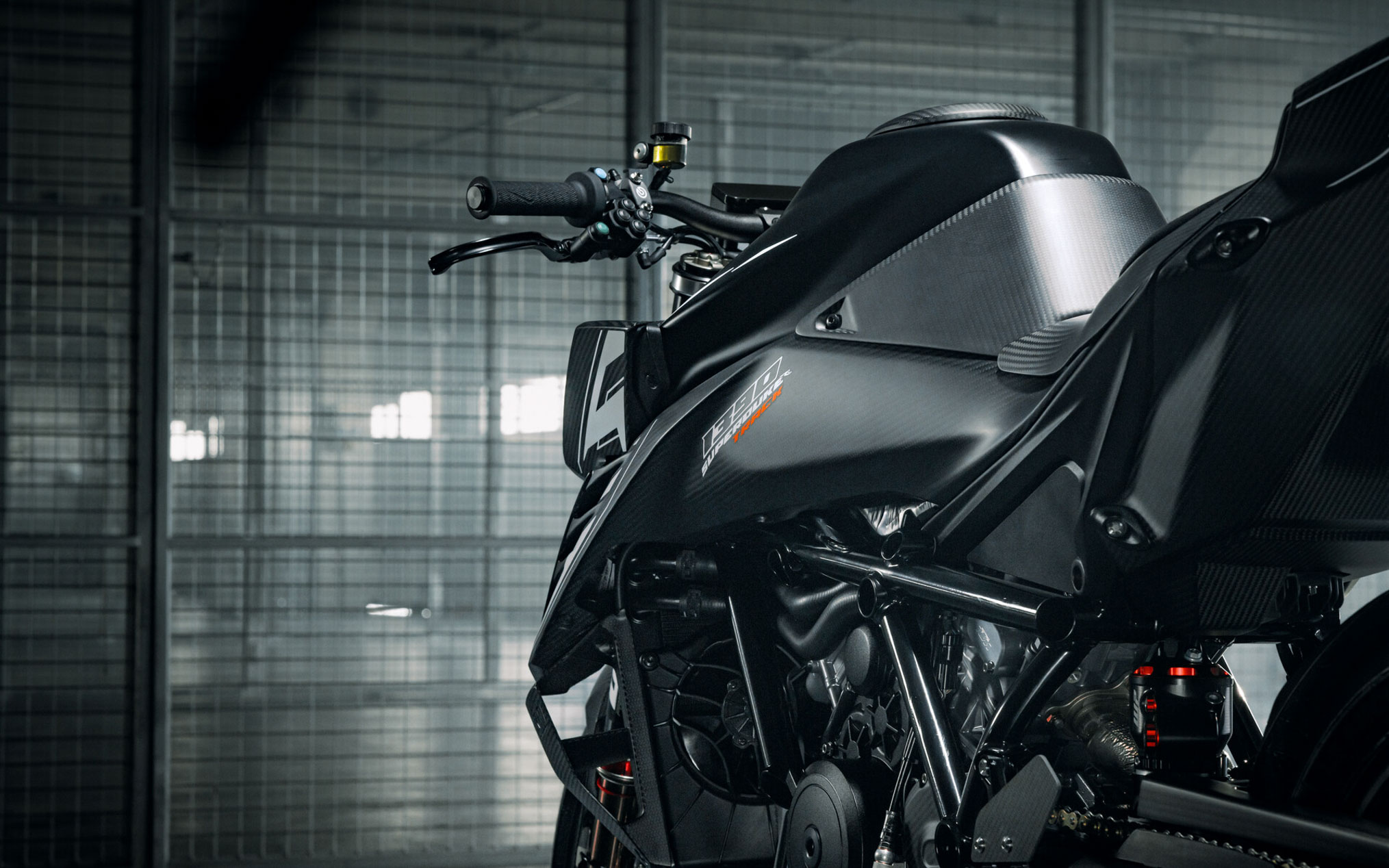 1390-SuperDuke-RRtrack-27.jpg