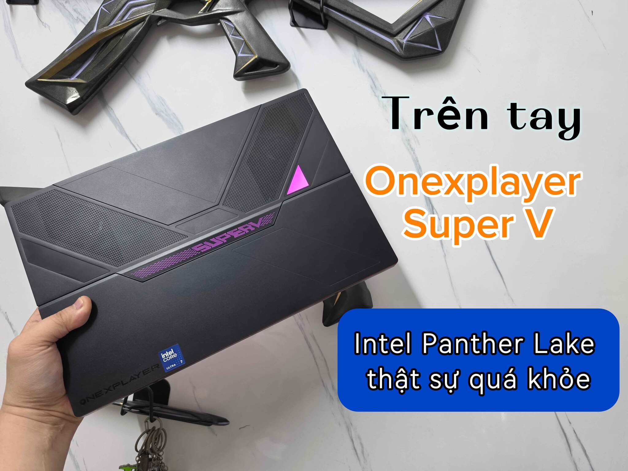 Trên tay Onexplayer Super V: Tablet 2 trong 1 được trang bị con chip Intel Panther Lake mới nhất