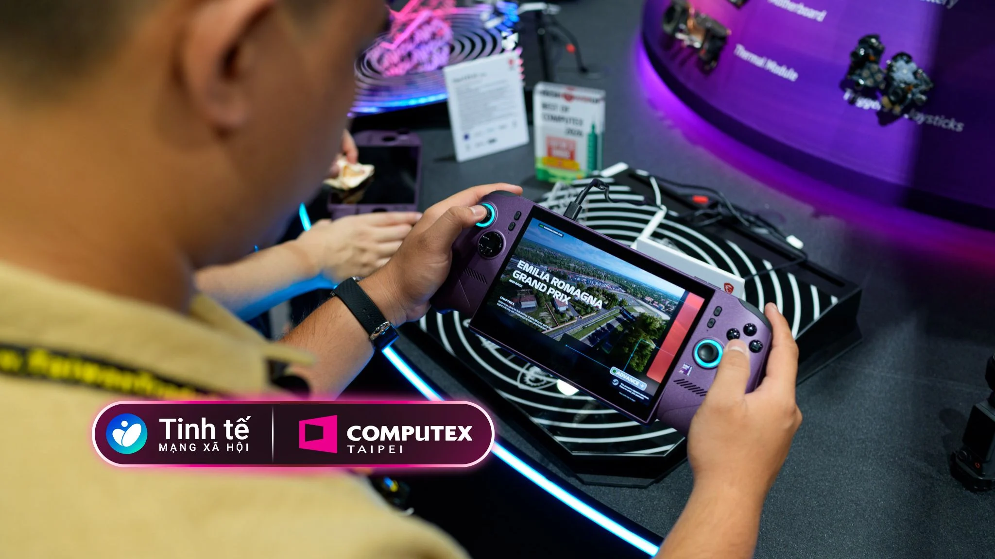 Sờ thử MSI Claw 8 EX AI+ tại Computex: Cầm sướng, chơi game mượt, mong là giá đừng chát quá