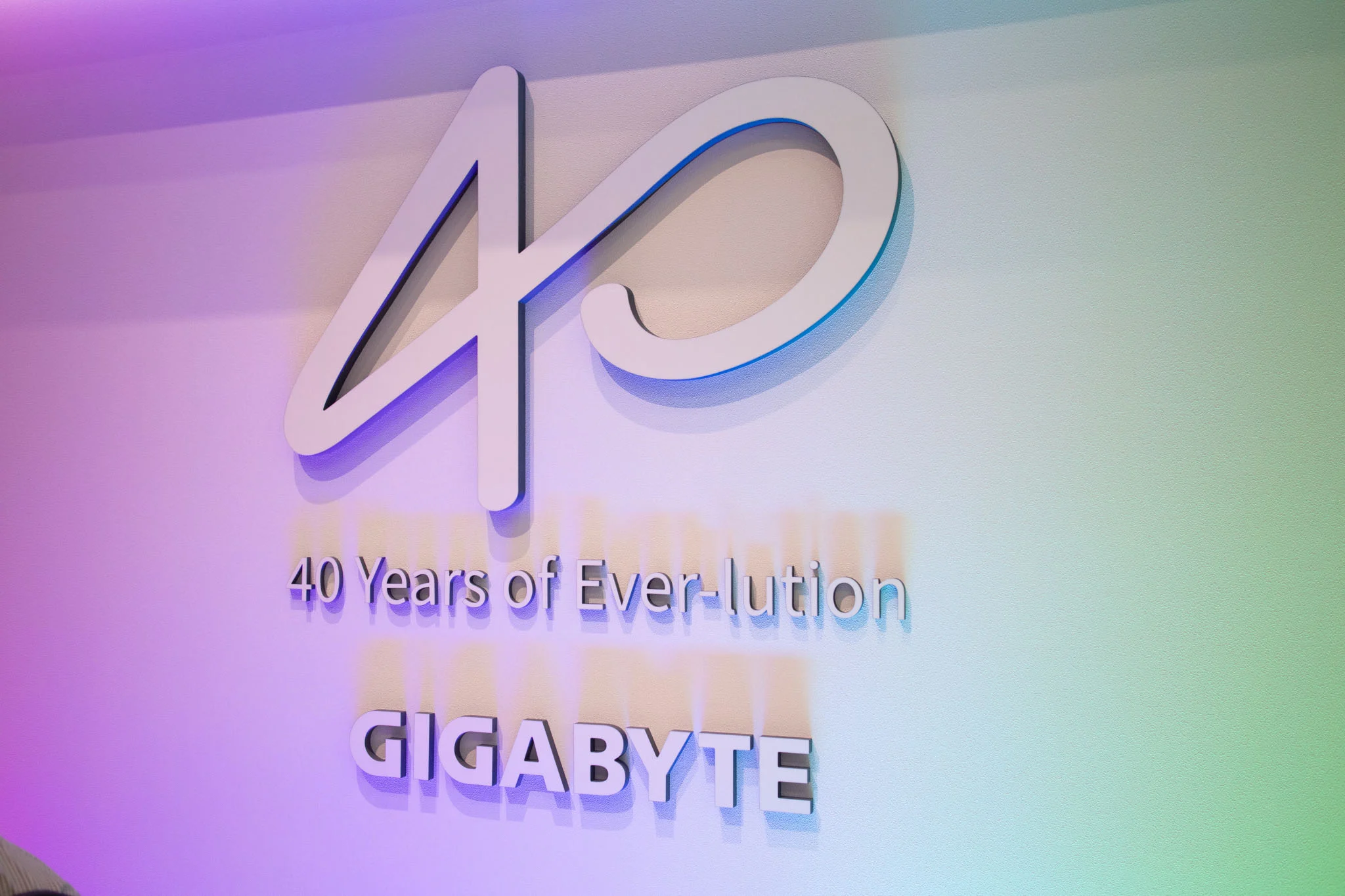 Một vòng gian hàng GIGABYTE tại COMPUTEX 2026 - Từ laptop tới AI cục bộ