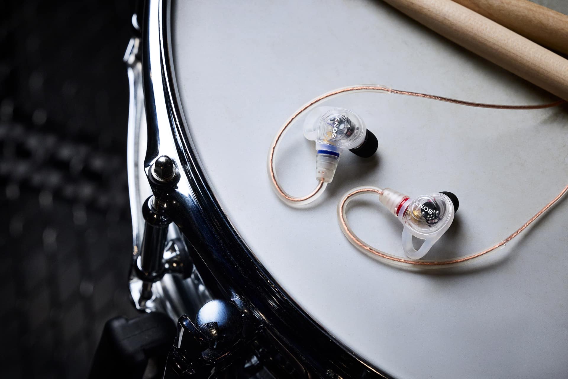 Sony IER-M500: Tai nghe In-ear Monitor dành cho nhạc sĩ và nghệ sĩ biểu diễn, giá $119