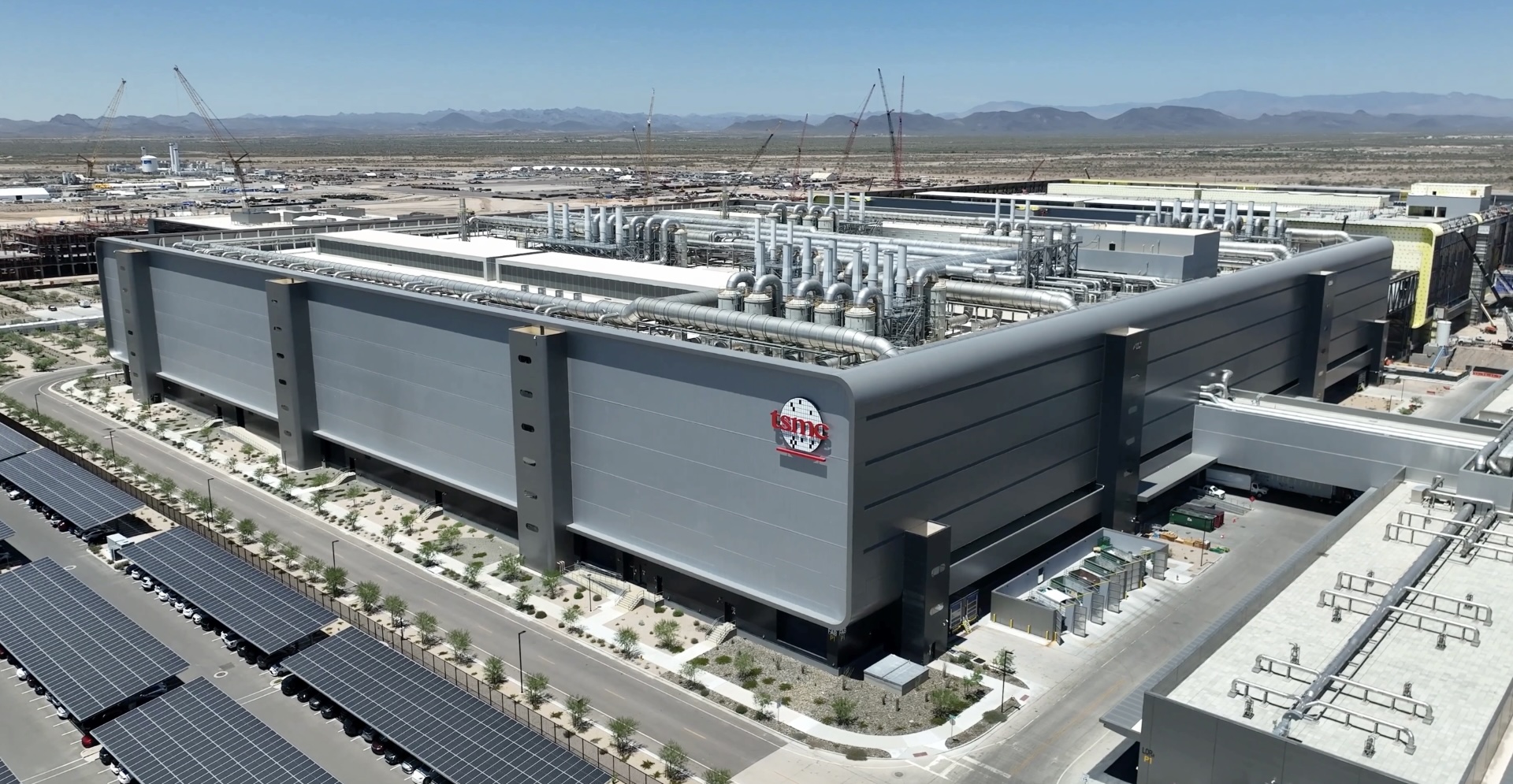 TSMC bơm thêm 100 tỷ đô vào Arizona, và câu chuyện thật sự nằm ở khâu đóng gói