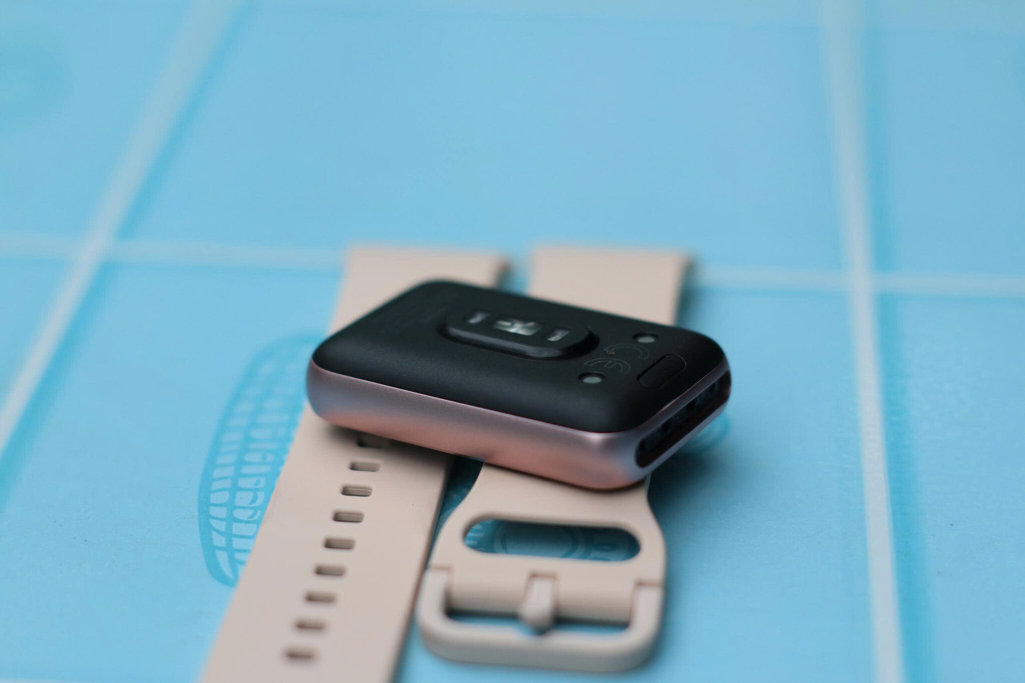 samsung-galaxy-fit-3 (5).jpg