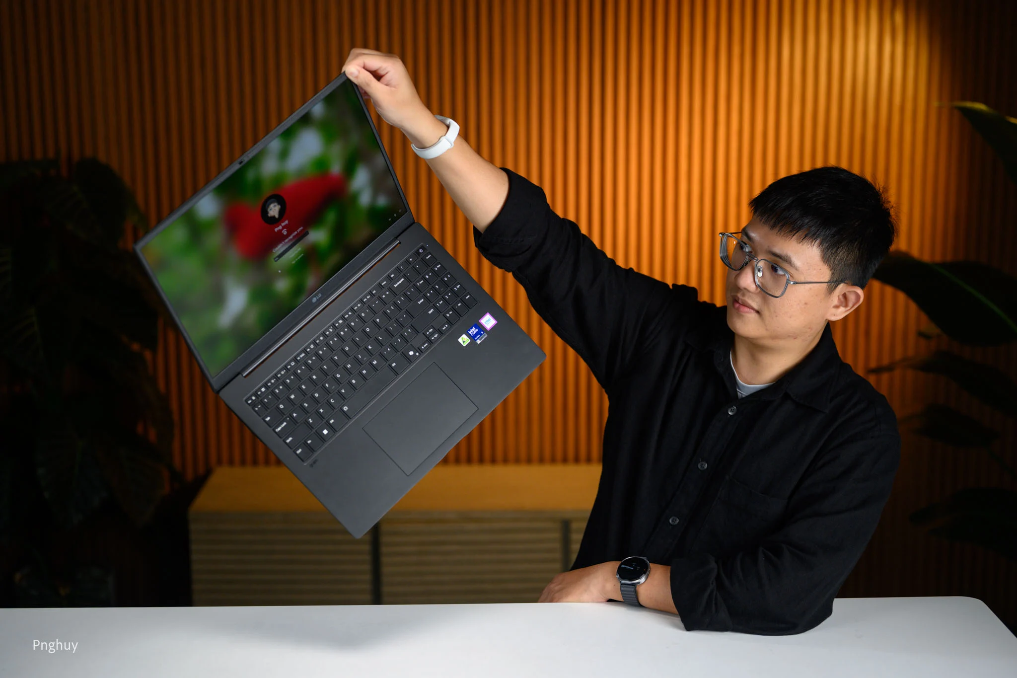 Đánh giá LG gram Pro 2026: một chiếc ultrabook tuyệt vời cho những ai đã mua sớm!