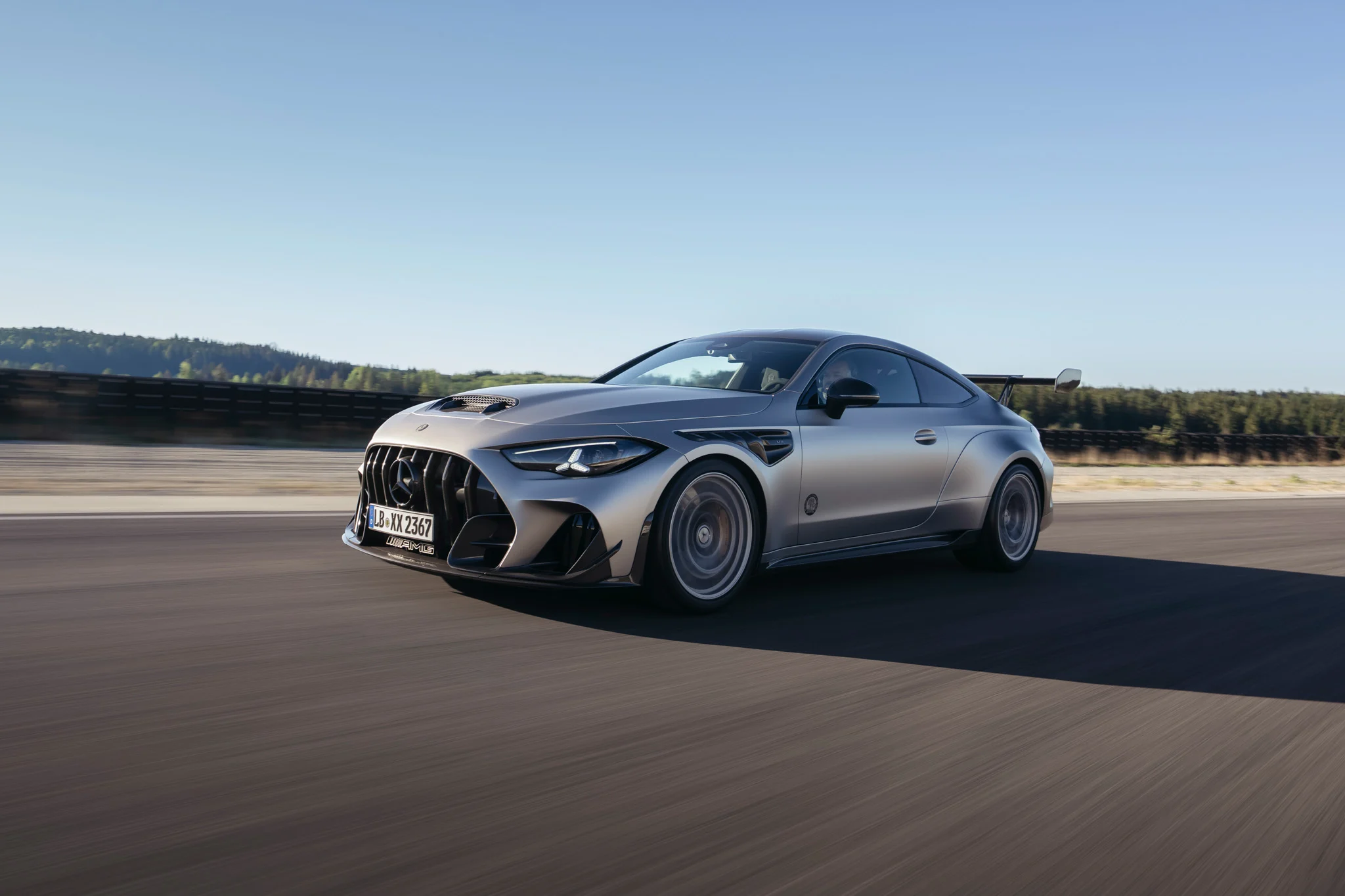 mercedes-amg-cle-646-19.jpg