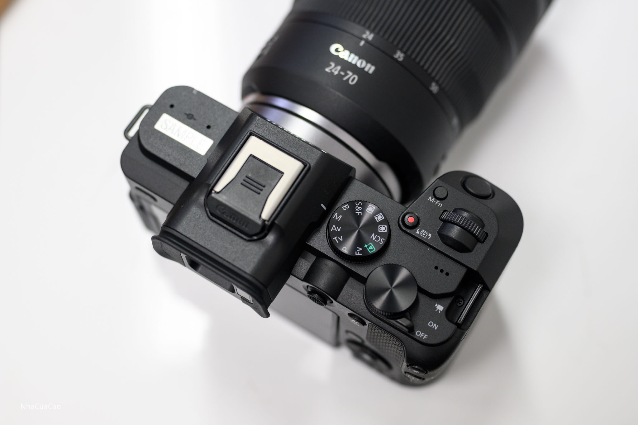 tinhte-khang-canon-r8-II-24.jpg