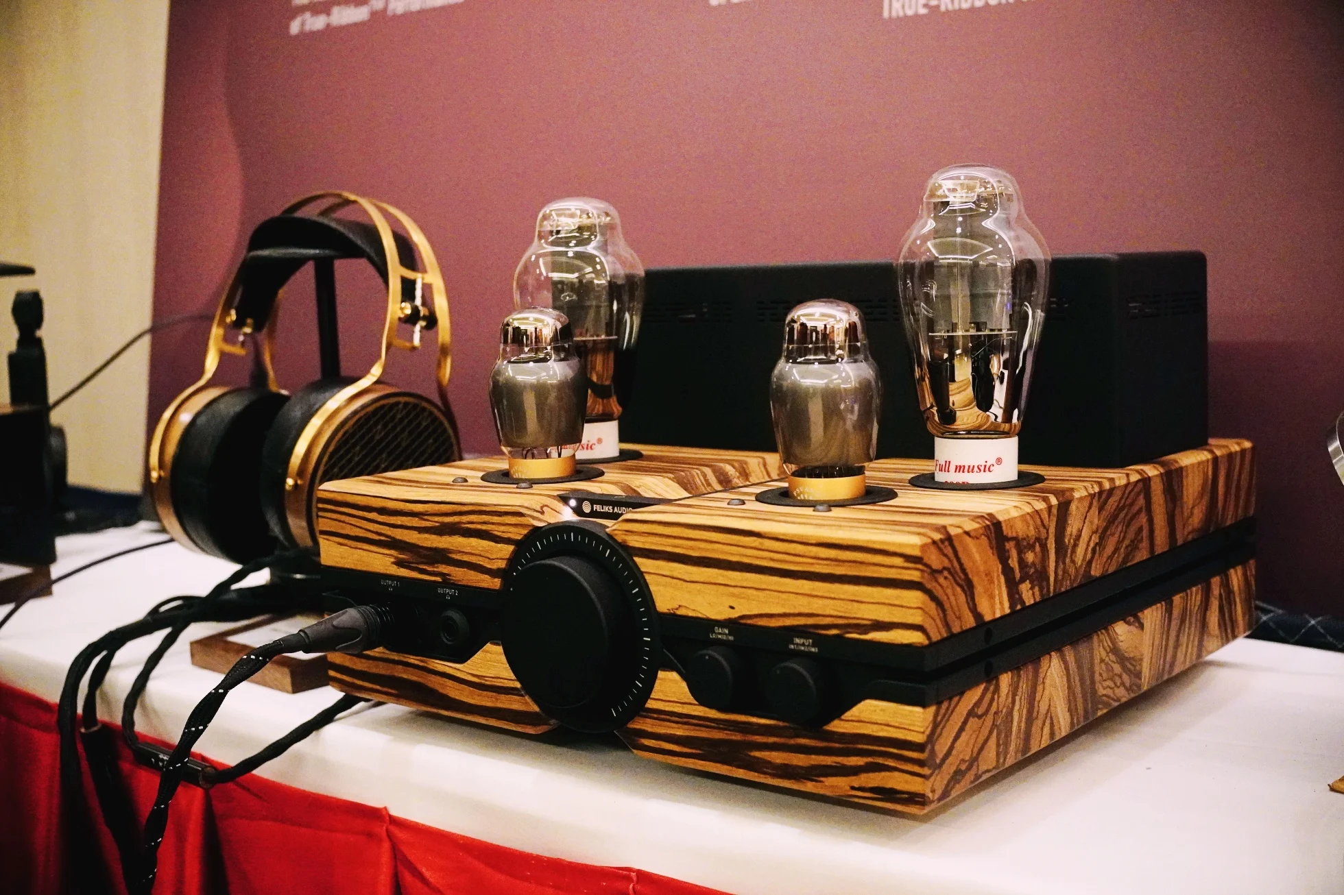 Feliks Audio Envy Performance Zebrano: Headamp 300B cho dành cho headphone hi-end