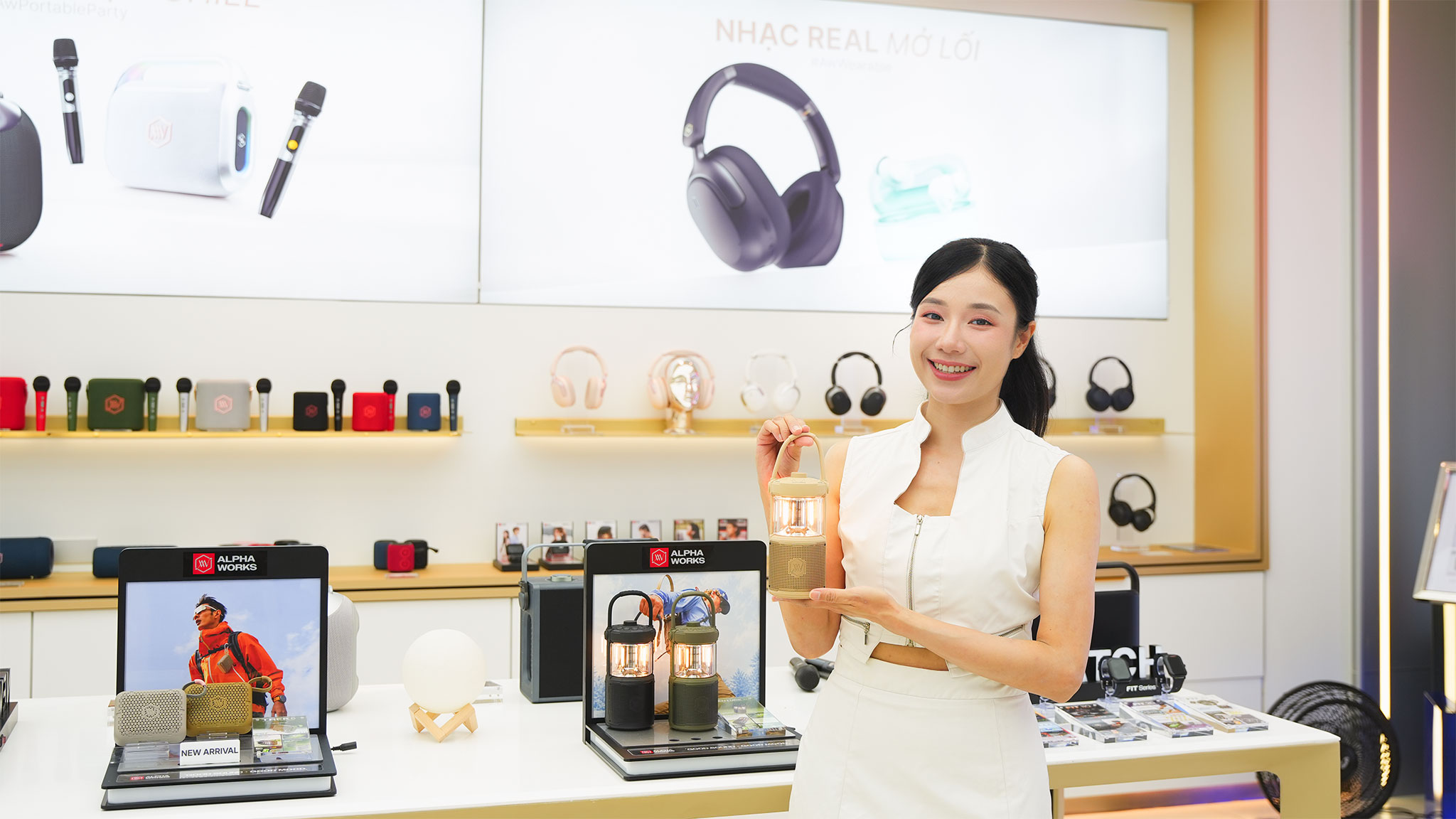 alpha-works-flagship-store-vn (7).jpg