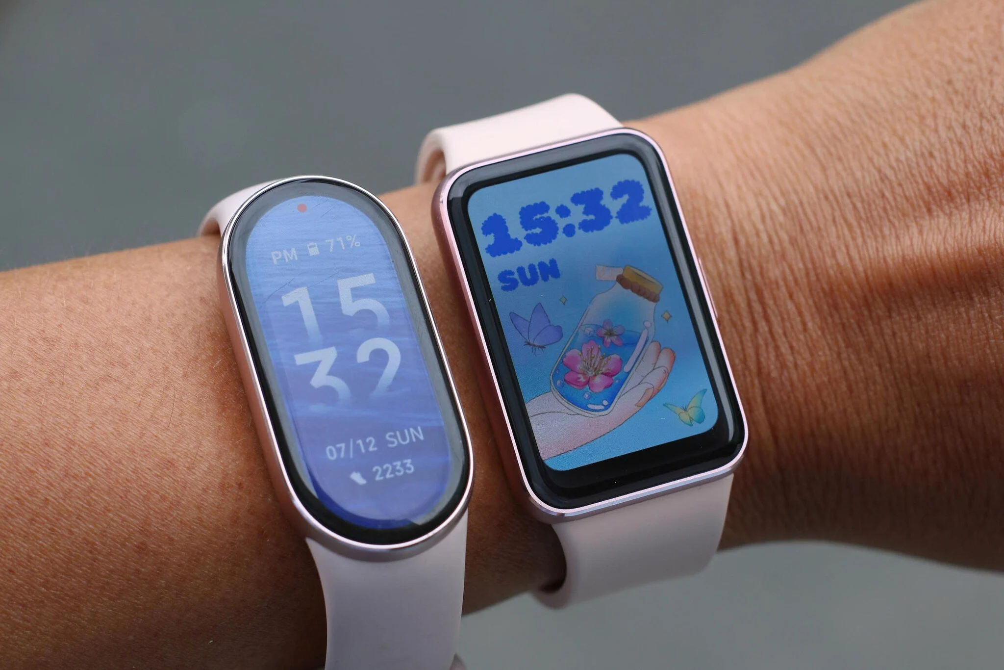 Cùng tầm giá, nên chọn Mi Band 10 hay Samsung Galaxy Fit 3