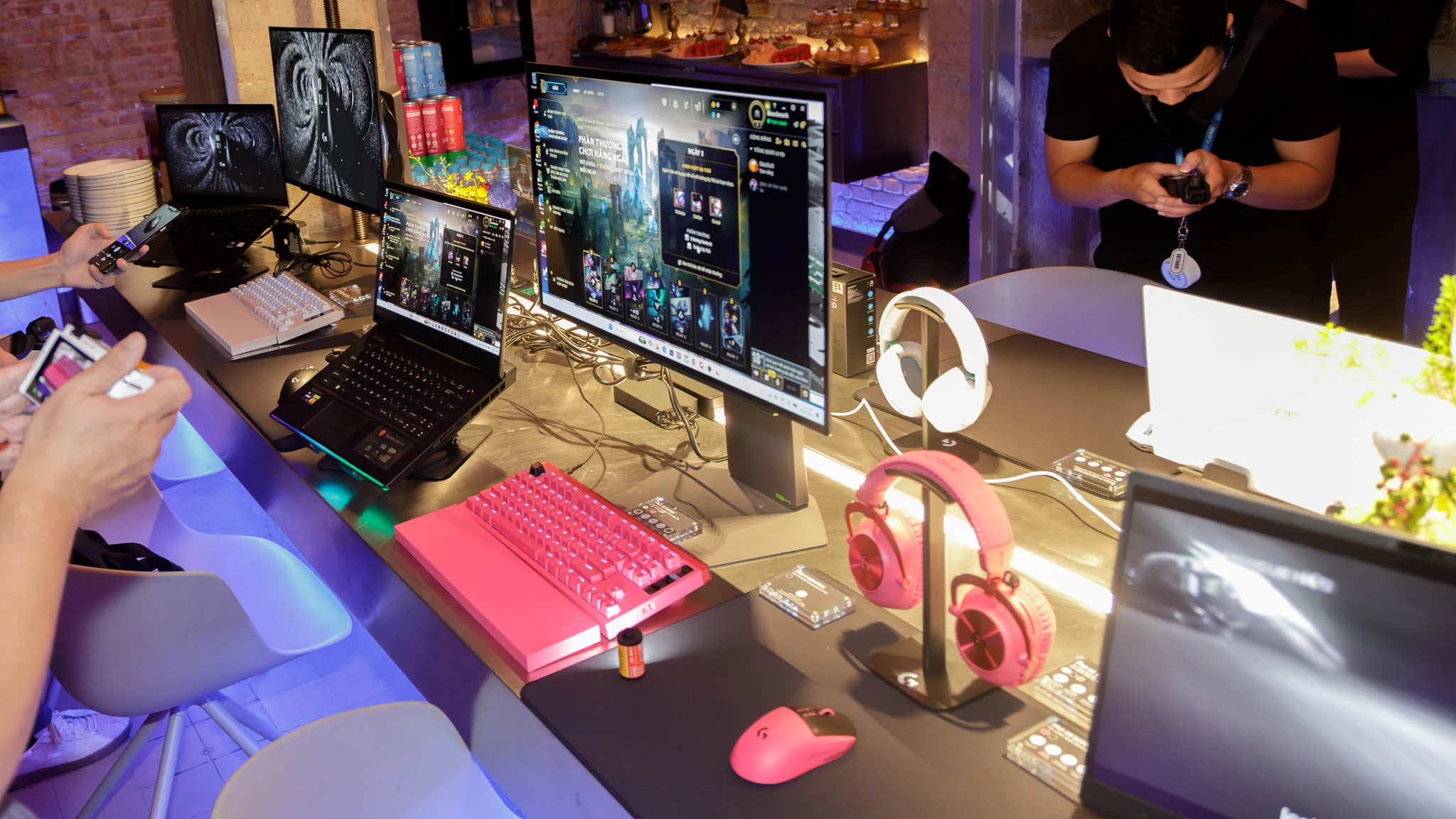 Đi xem Logitech G ra loạt thiết bị gaming mới tại sự kiện G Play 2026