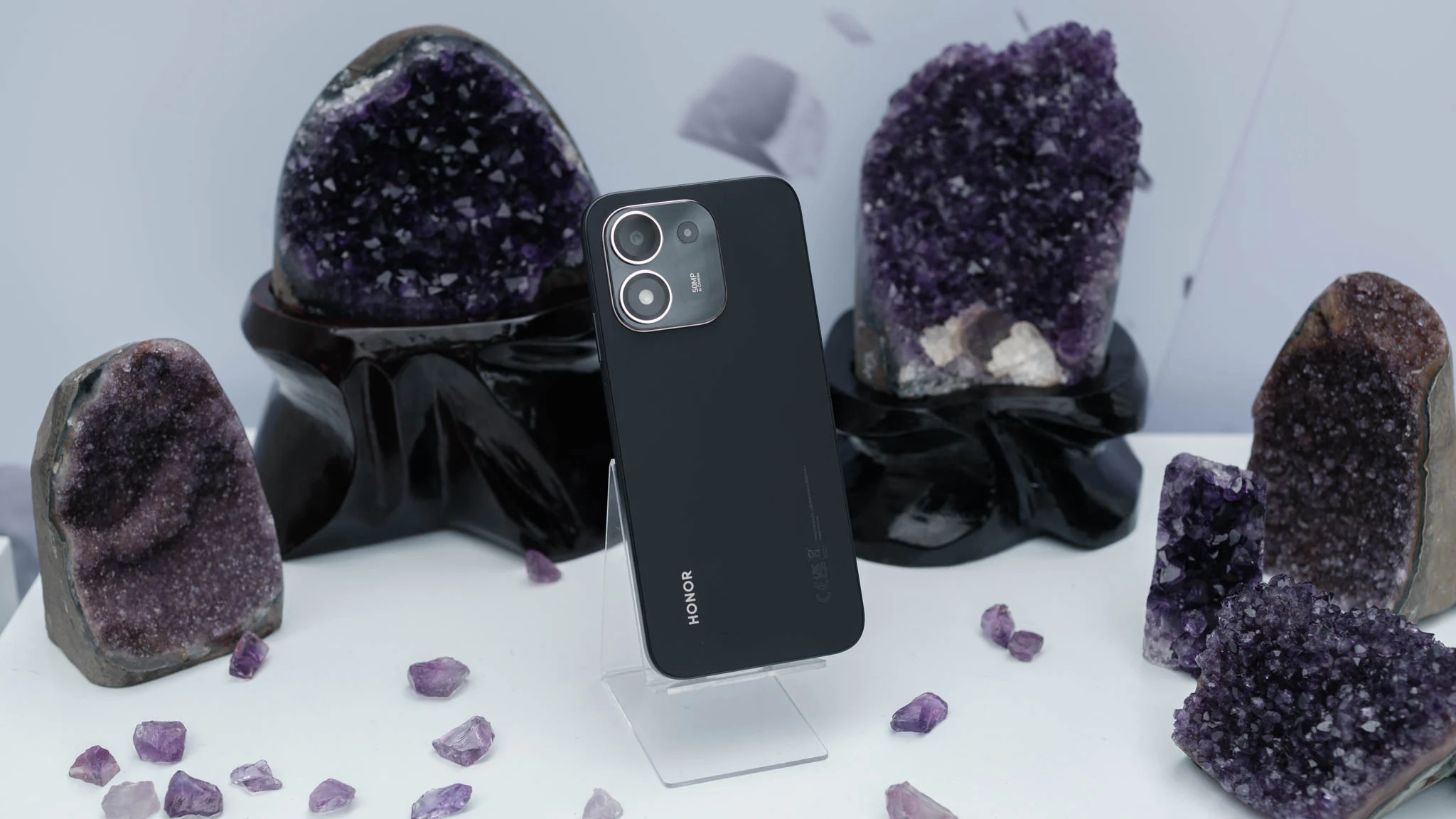 Đi xem HONOR 600S ra mắt tại Việt Nam giá 10,49 triệu; pin 8.1000 mAh, chịu rơi rớt đến 2,5 mét
