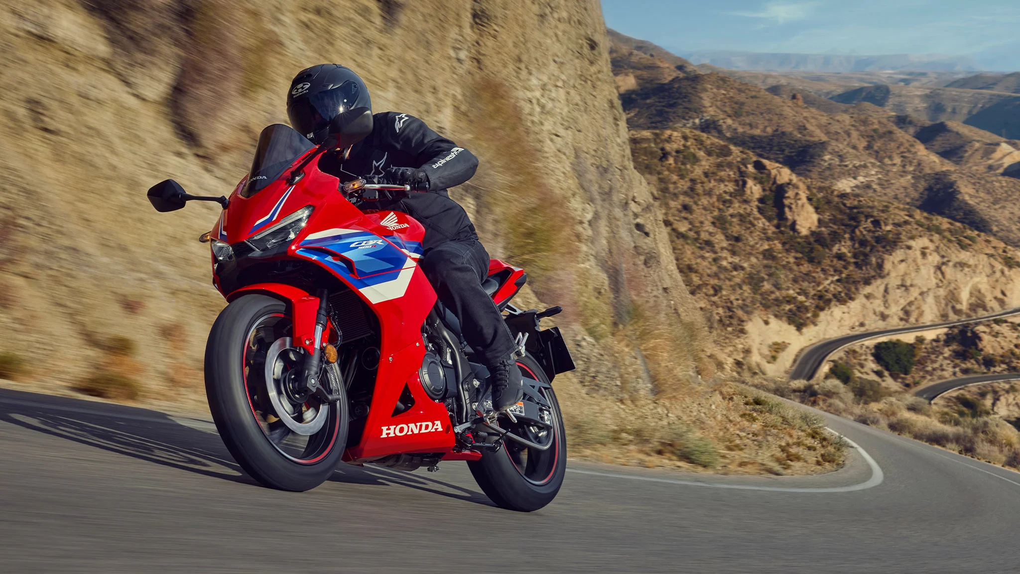 Honda Việt Nam giới thiệu loạt xe phân khối lớn 2026: CBR650R, CB650R, NX500, CB500 Hornet, CBR500R