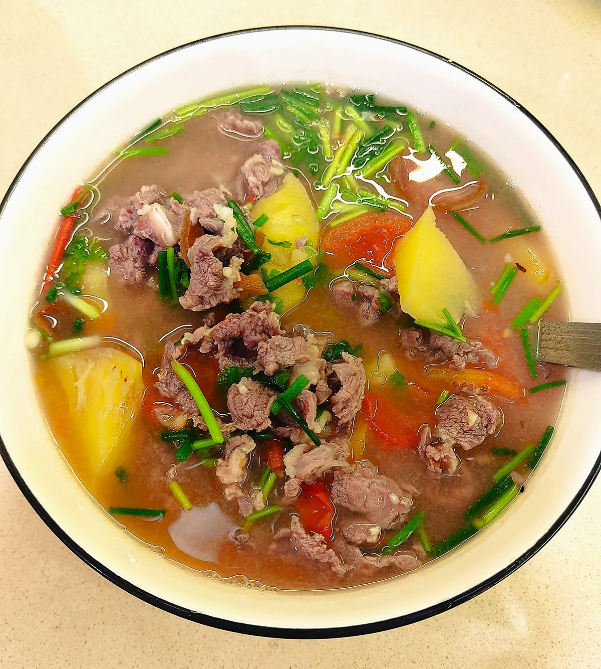 Buổi trưa chỉ cần ăn bát canh chua như này là ổn rồi!?