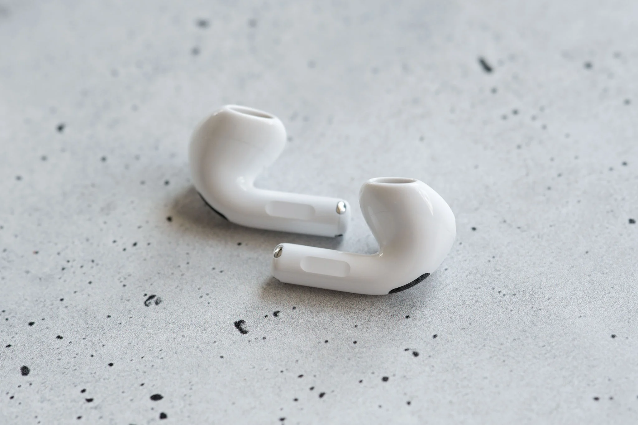 airpods5-02-cuong-vuot.jpg