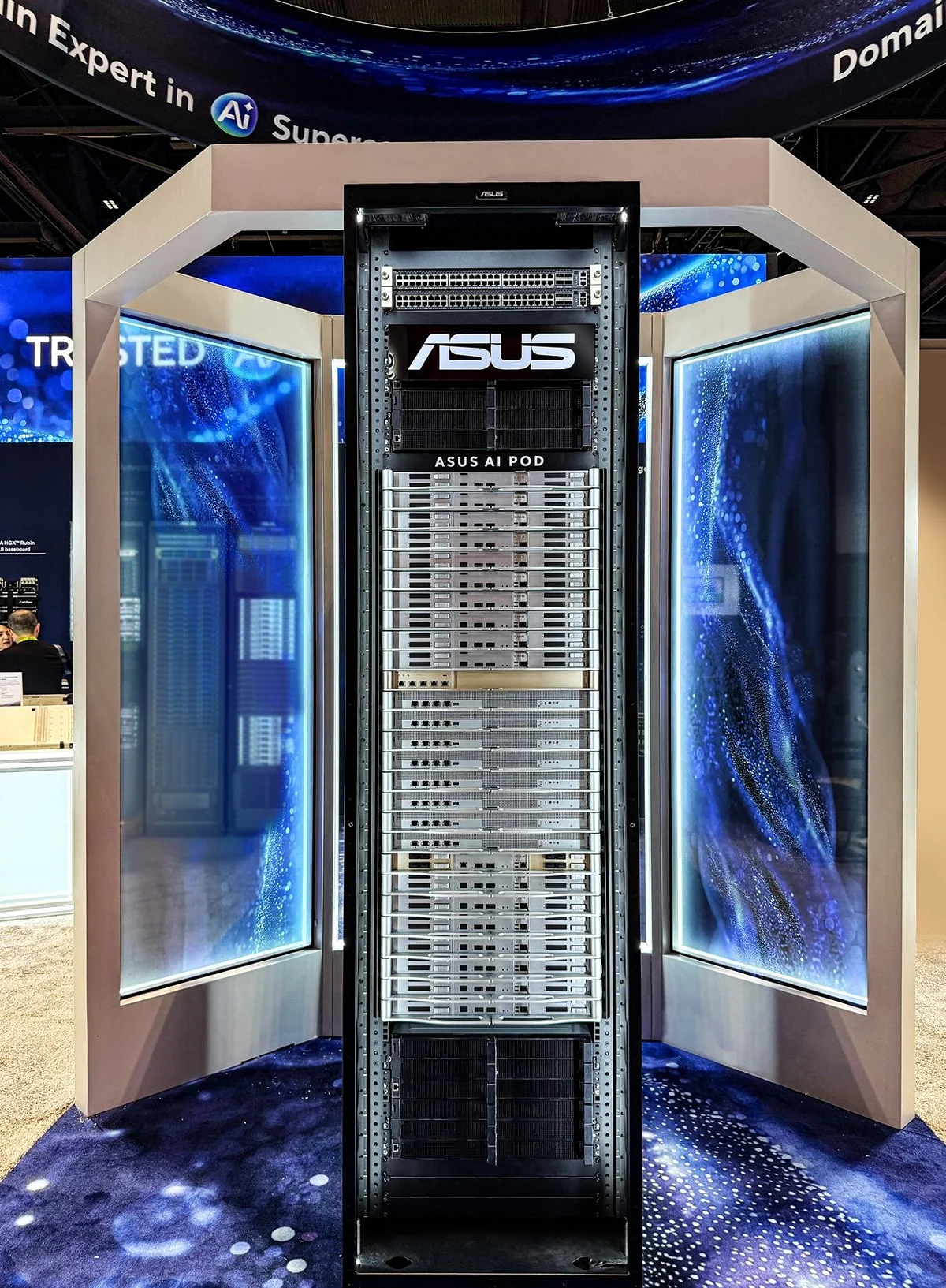 ASUS giới thiệu loạt máy chủ NVIDIA Vera Rubin cho Nhà máy AI tại AI Tech Day Vietnam 2026