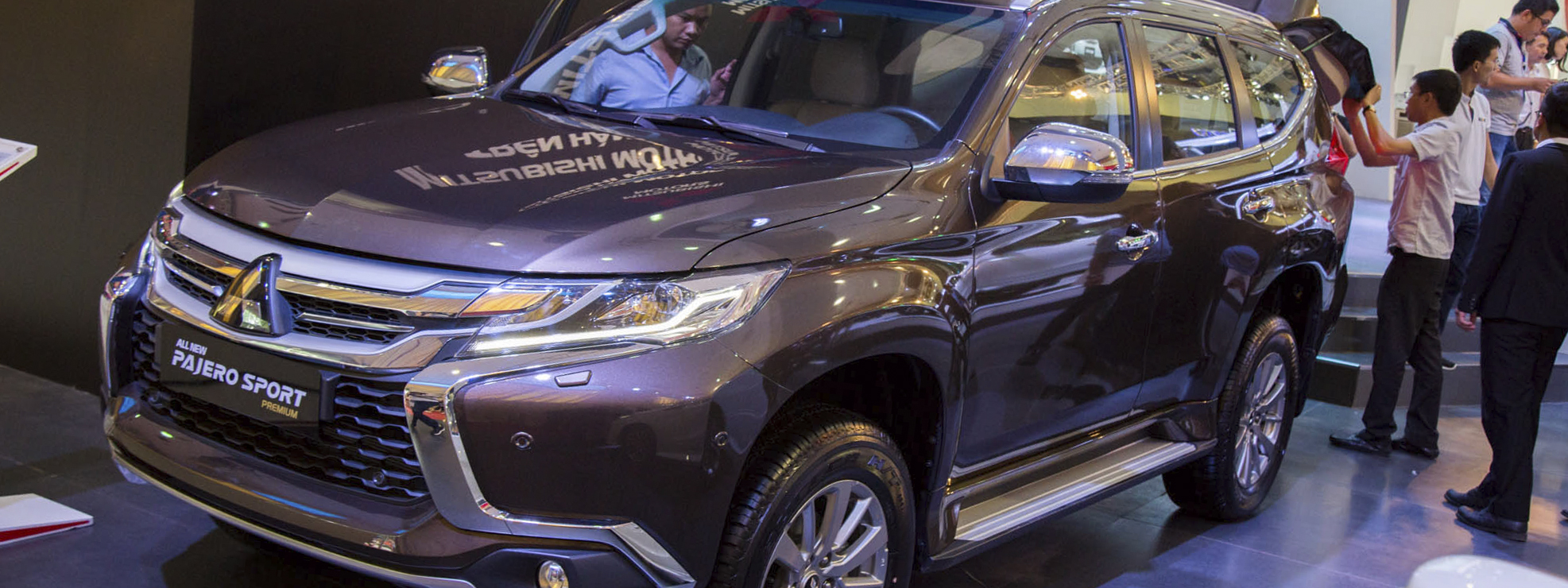 [VMS 2016] Mitsubishi Pajero Sport Premium 2017 - hộp số 8 cấp, 216 mã lực,  giá và option quá ổn