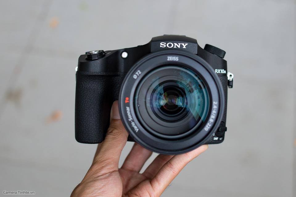 Sony_Cyber-shot_RX10_III_tinhte_1.jpg
