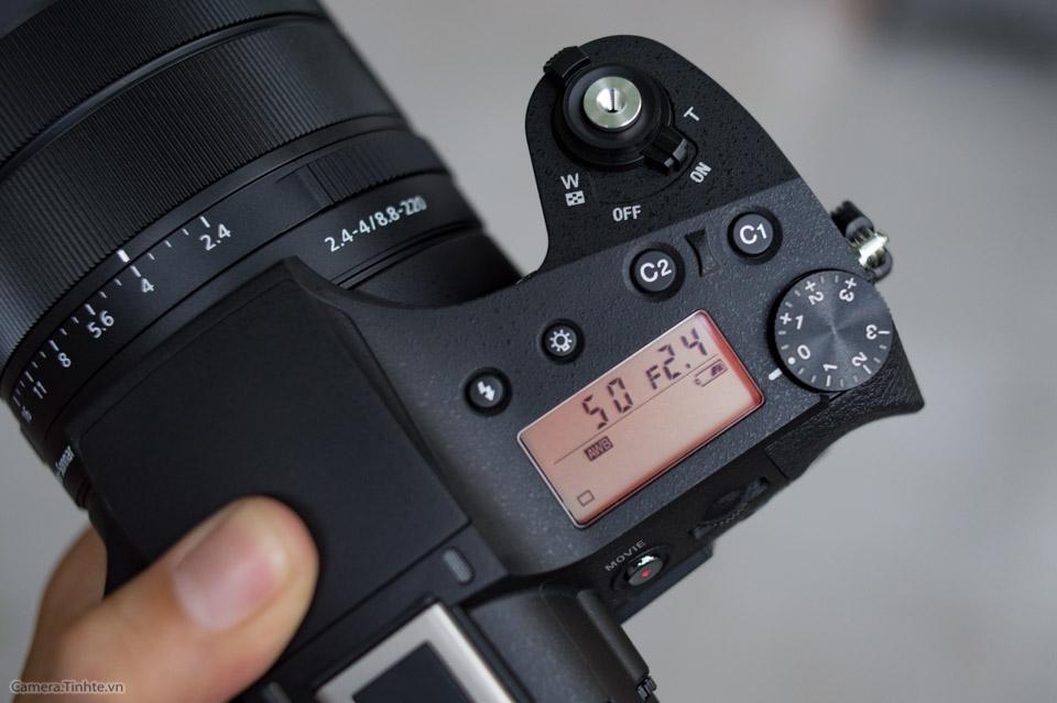 Sony_Cyber-shot_RX10_III_tinhte_6.jpg