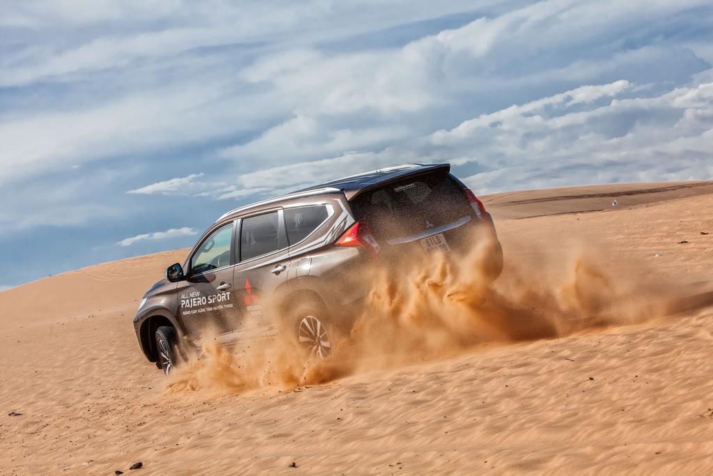 tinhte.mitsubishi.pajero-5.jpg