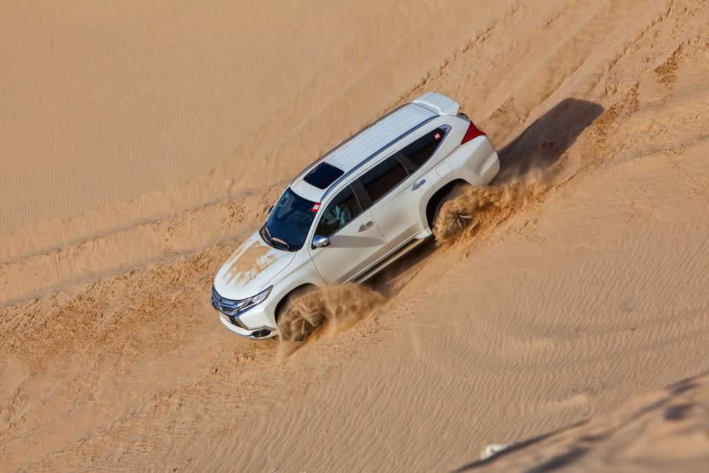 tinhte.mitsubishi.pajero-7.jpg
