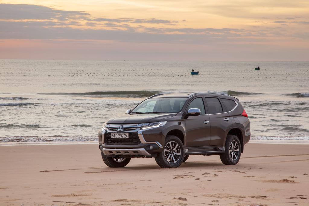 tinhte.mitsubishi.pajero-12.jpg