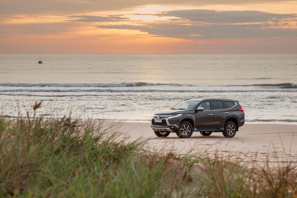 tinhte.mitsubishi.pajero-13.jpg