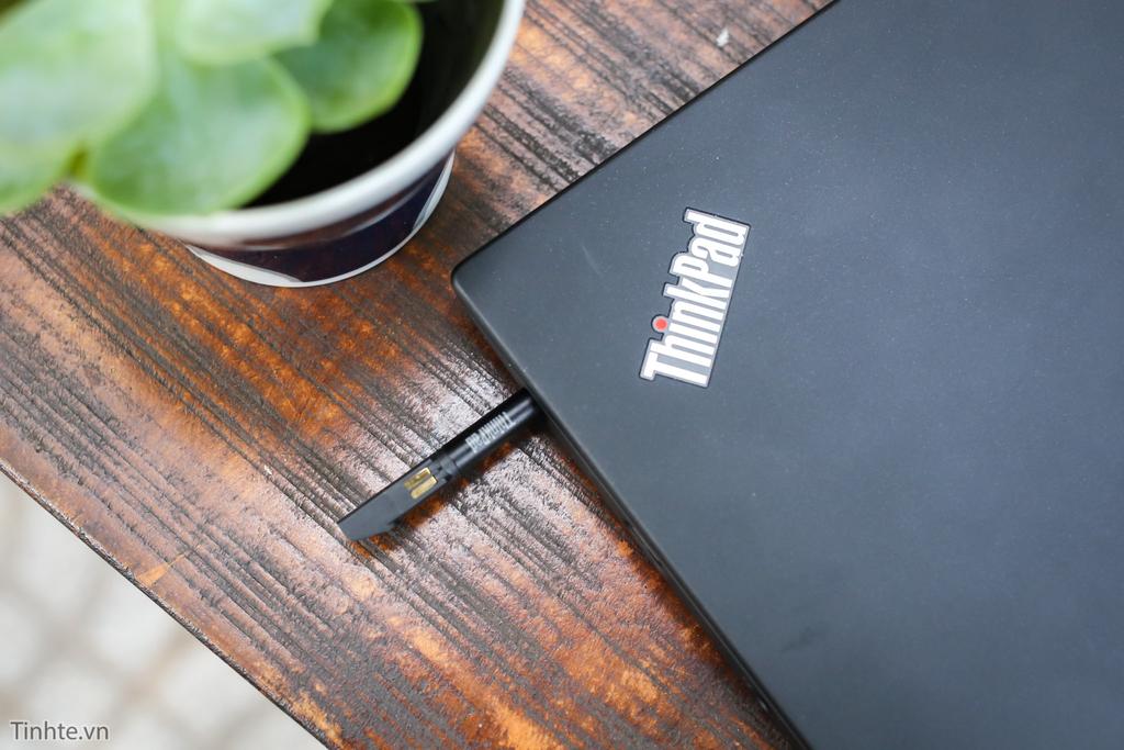 Tinhte.vn_ThinkPad_X1_Yoga-12.jpg