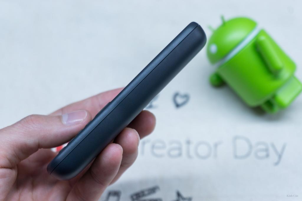 Nokia 106 2018-9.jpg