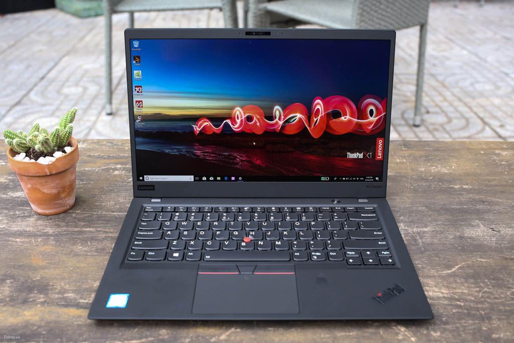 Lenovo_ThinkPad_X1_Carbon.jpg