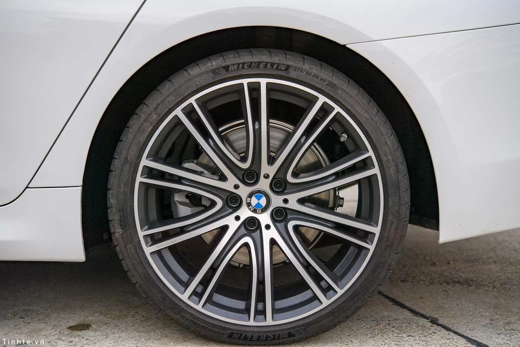 BMW_530i_G30_tinhte_9.jpg