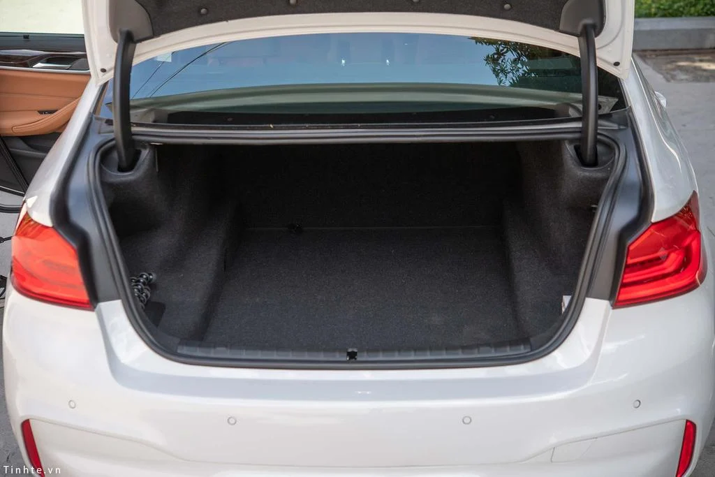 BMW_530i_G30_tinhte_16.jpg