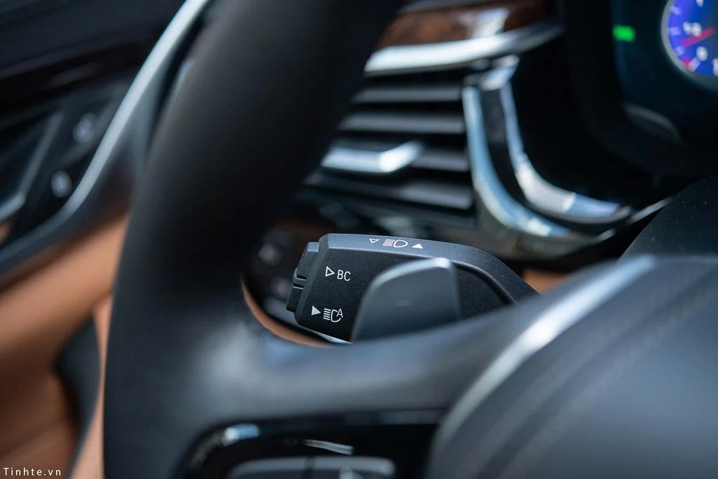 BMW_530i_G30_tinhte_25.jpg