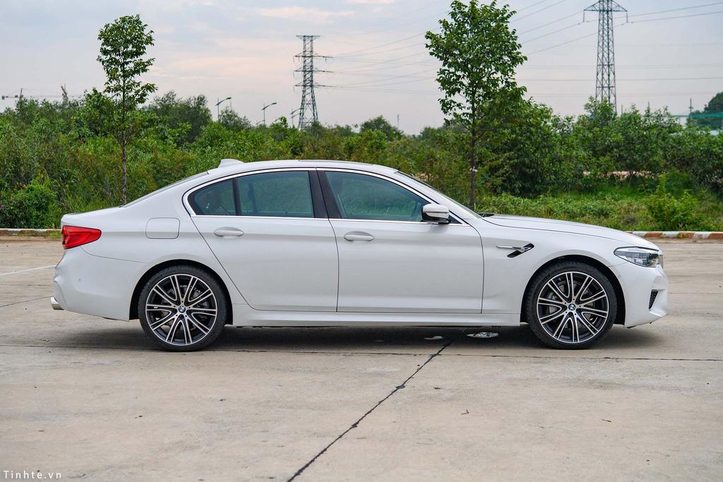 BMW_530i_G30_tinhte_39.jpg