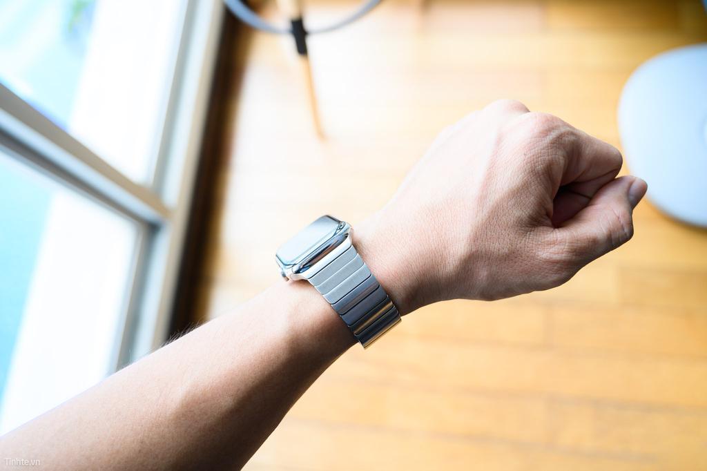 apple_watch_link_bracelet_3.jpg