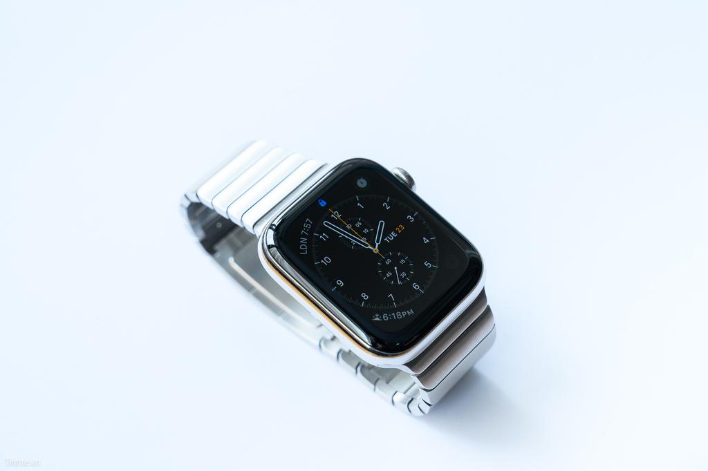 apple_watch_link_bracelet_6.jpg