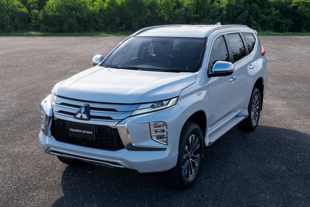 2020-mitsubishi-pajero-sport-5.jpg