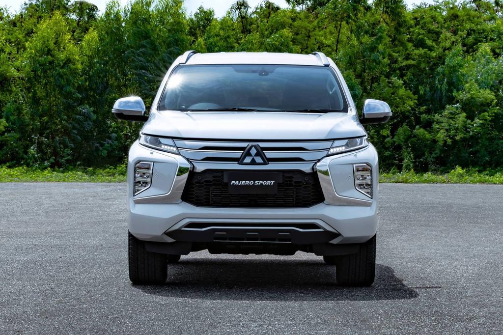 2020-mitsubishi-pajero-sport-6.jpg