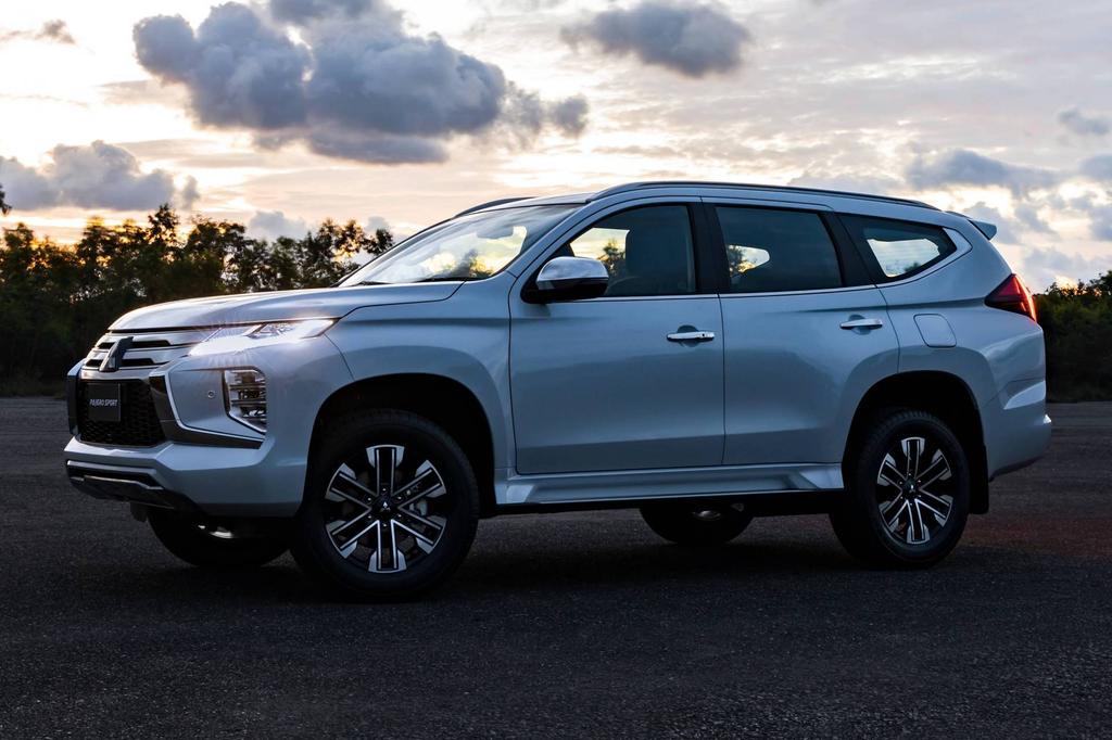 2020-mitsubishi-pajero-sport-23.jpg