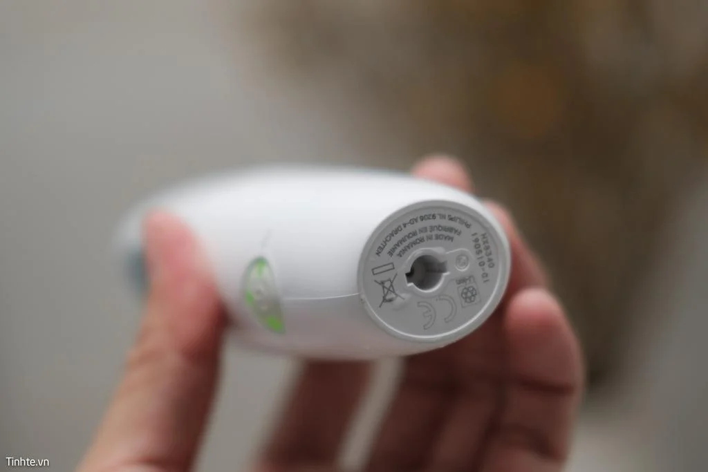 Tam_nuoc_Philips_Sonicare_AirFloss-2.jpg